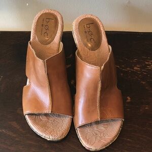 b.o.c. Women's Brown Leather Mules
